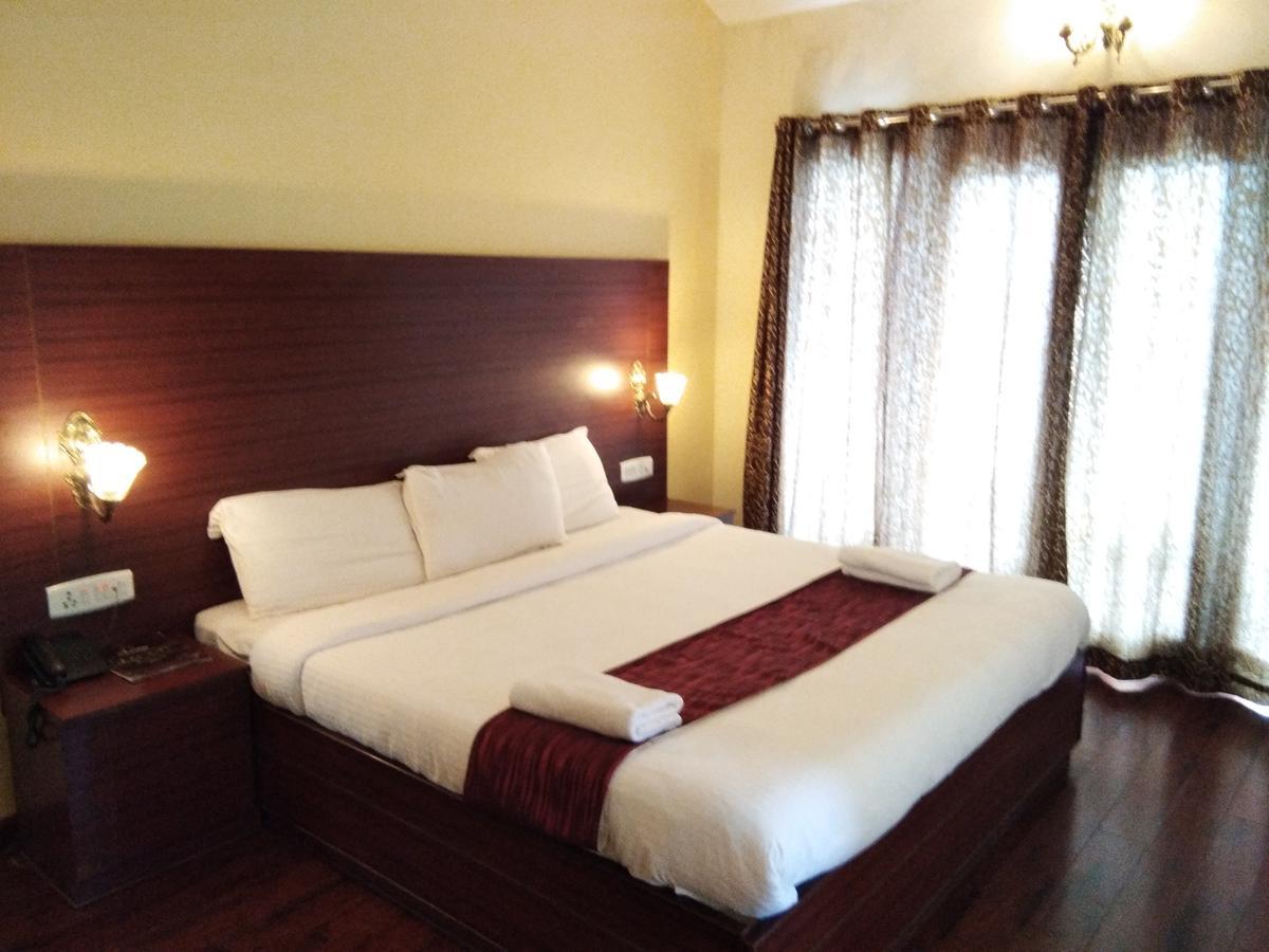 Berry Hills Resort Утакаманд Экстерьер фото