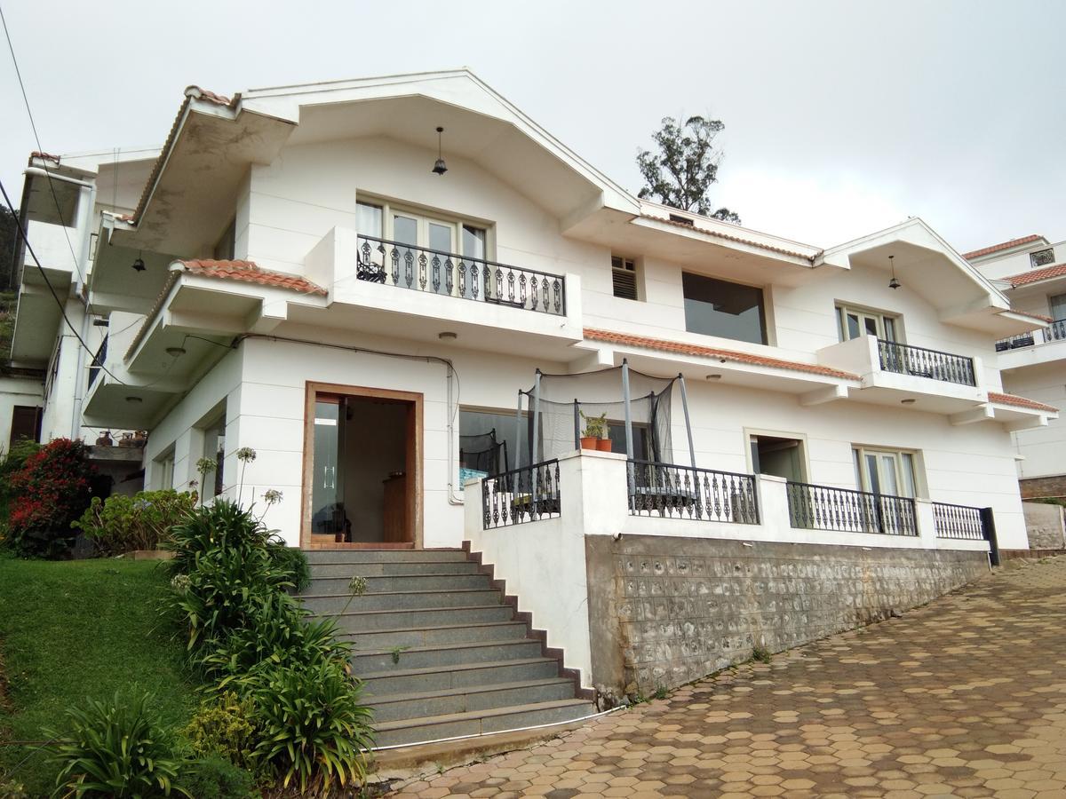 Berry Hills Resort Утакаманд Экстерьер фото