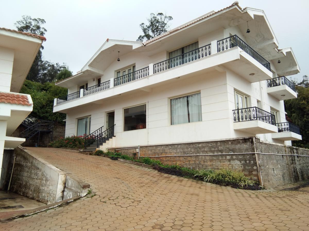 Berry Hills Resort Утакаманд Экстерьер фото
