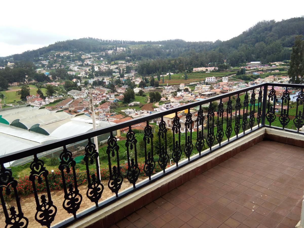 Berry Hills Resort Утакаманд Экстерьер фото