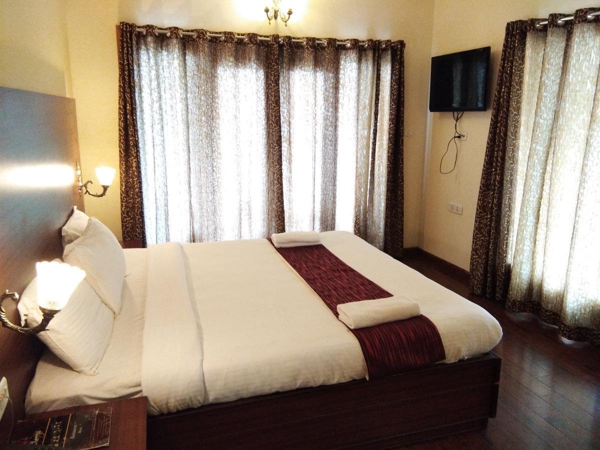 Berry Hills Resort Утакаманд Экстерьер фото
